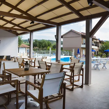 Aparthotel Olive Grove & Svoronata