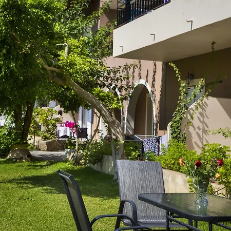 Aparthotel Olive Grove & Svoronata
