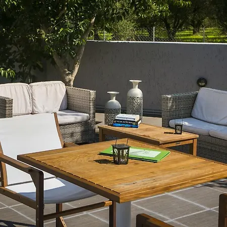 Hotel apartamentowy Olive Grove & Svoronata