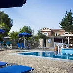 Olive Grove & Lägenhetshotell 3*