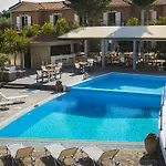 Olive Grove & Lägenhetshotell 3*