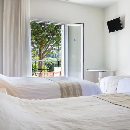 Olive Grove & Aparthotel Svoronata