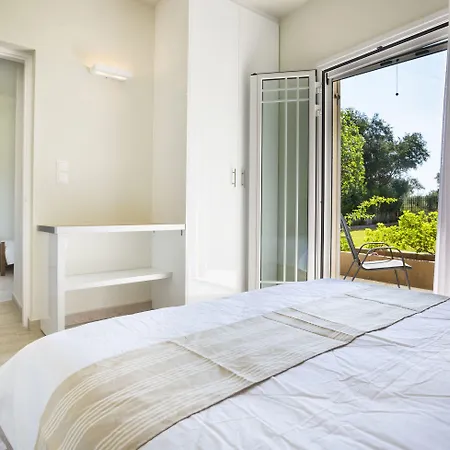 Olive Grove & Aparthotel Svoronata