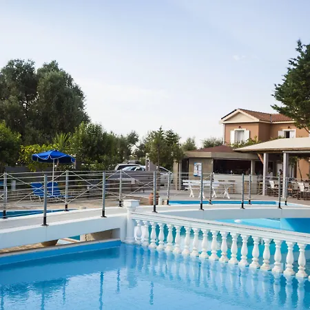 Aparthotel Olive Grove & 3*