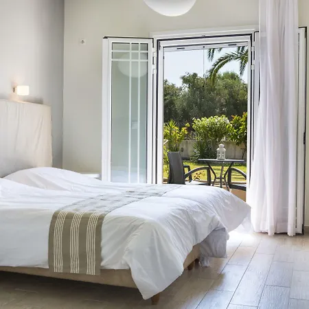 Olive Grove & Apartahotel