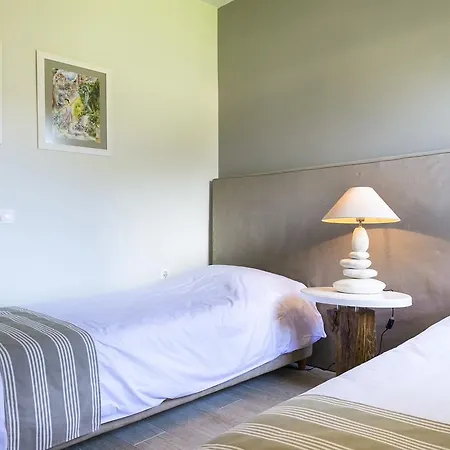 Olive Grove & Apartahotel 3*